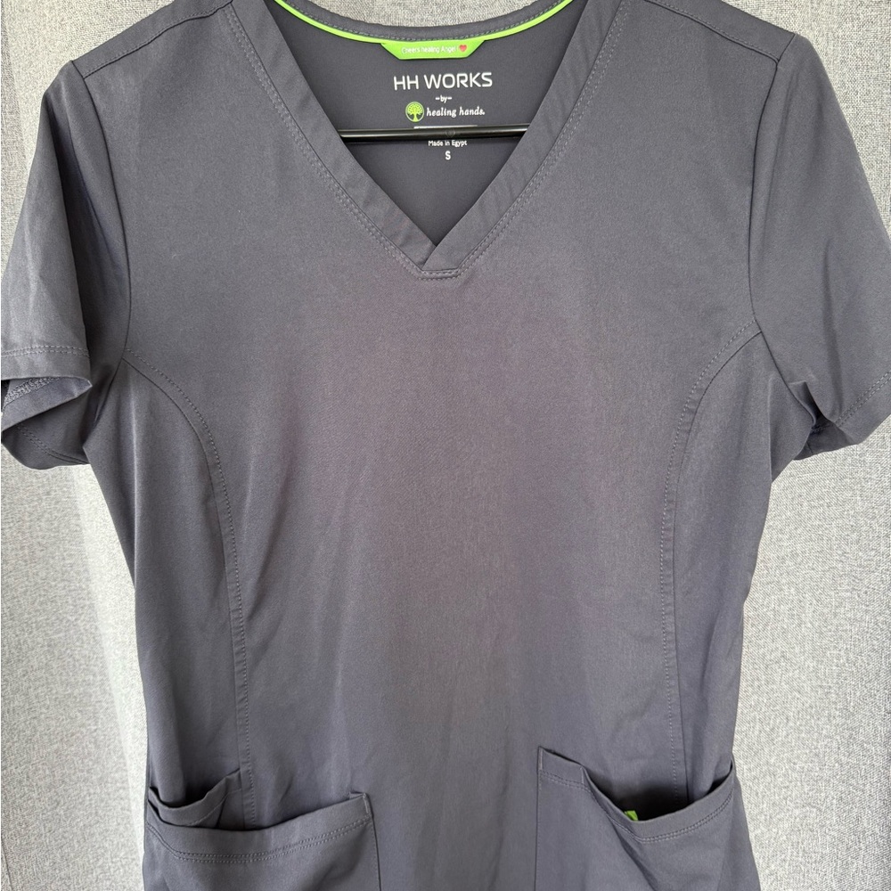 Healing Hands Gray Women's Top and Bottoms Set